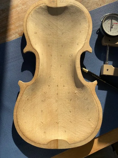 Deckenstärken ausmessen